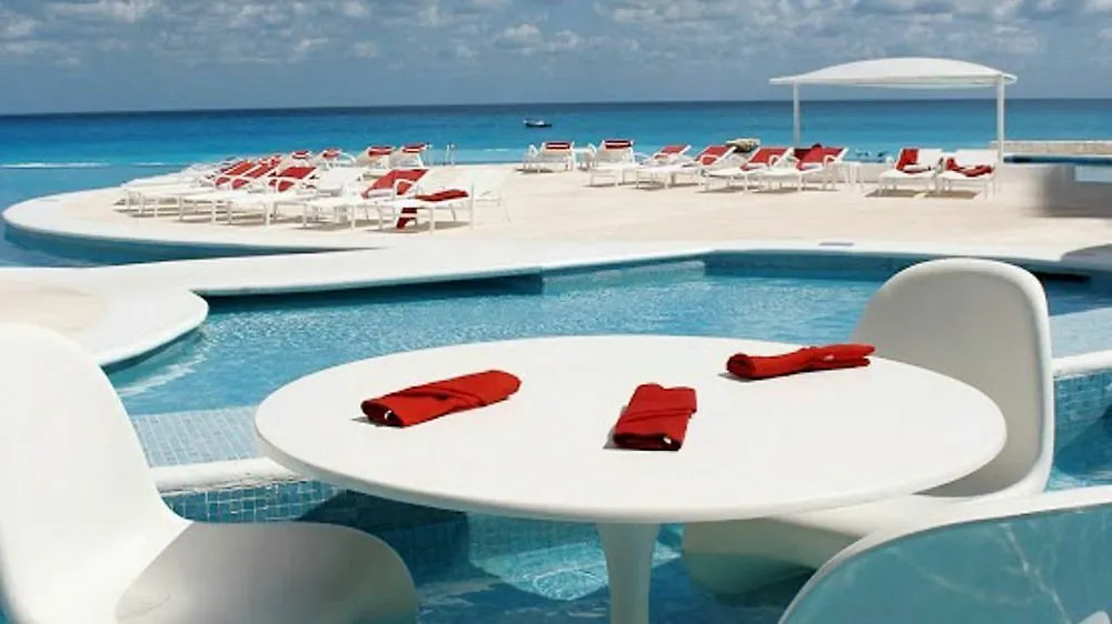 Отель Cancun Bay Suite